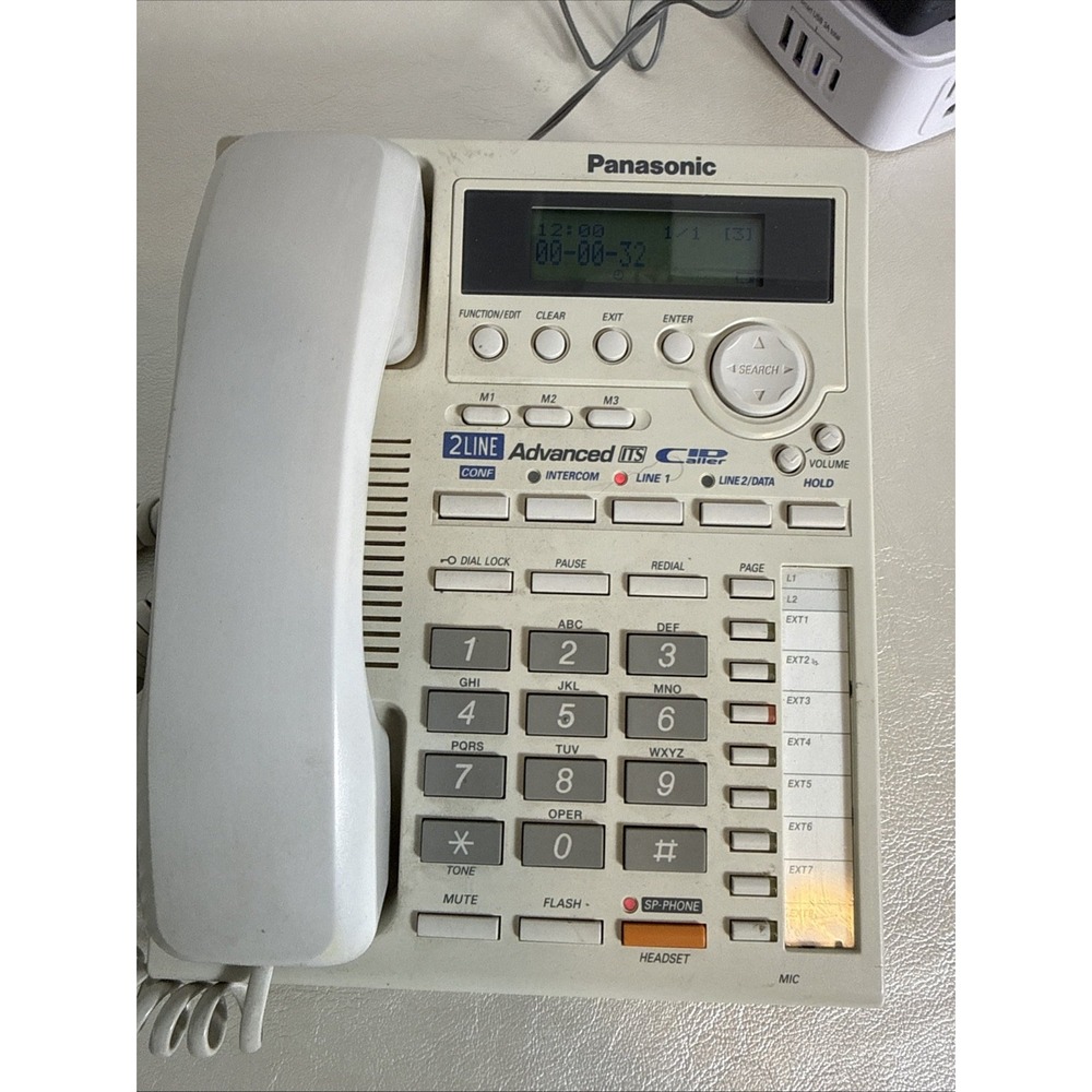 Panasonic KX-TS3282W 2-Line Corded Speakerphone White (lightly faded) Telephone